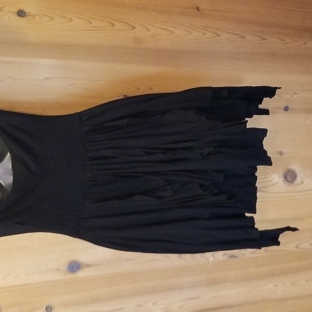 Dress - Picture 5 of 7